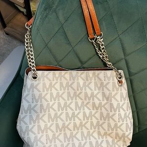 Michael Kors Jet Set Chain Large Shoulder Tote - Vanilla